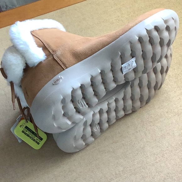 Skechers Cozy On-the-Go Joy Bootie Suede with Faux Fur Lining and Bow (NWT) - Picture 5 of 7